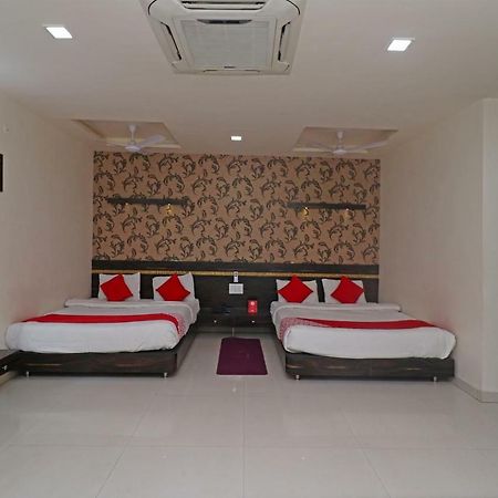 Oyo 29012 Gayatri Palace Hotel Durg Bagian luar foto