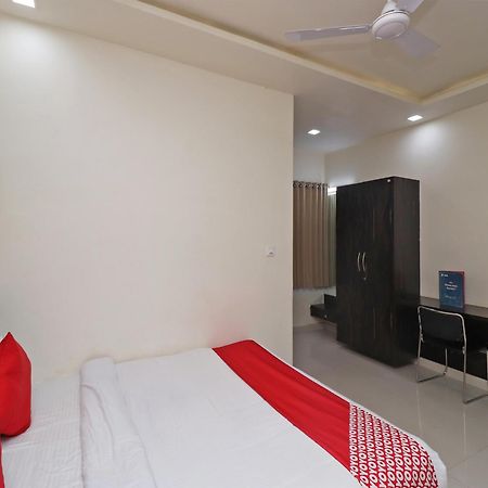 Oyo 29012 Gayatri Palace Hotel Durg Bagian luar foto