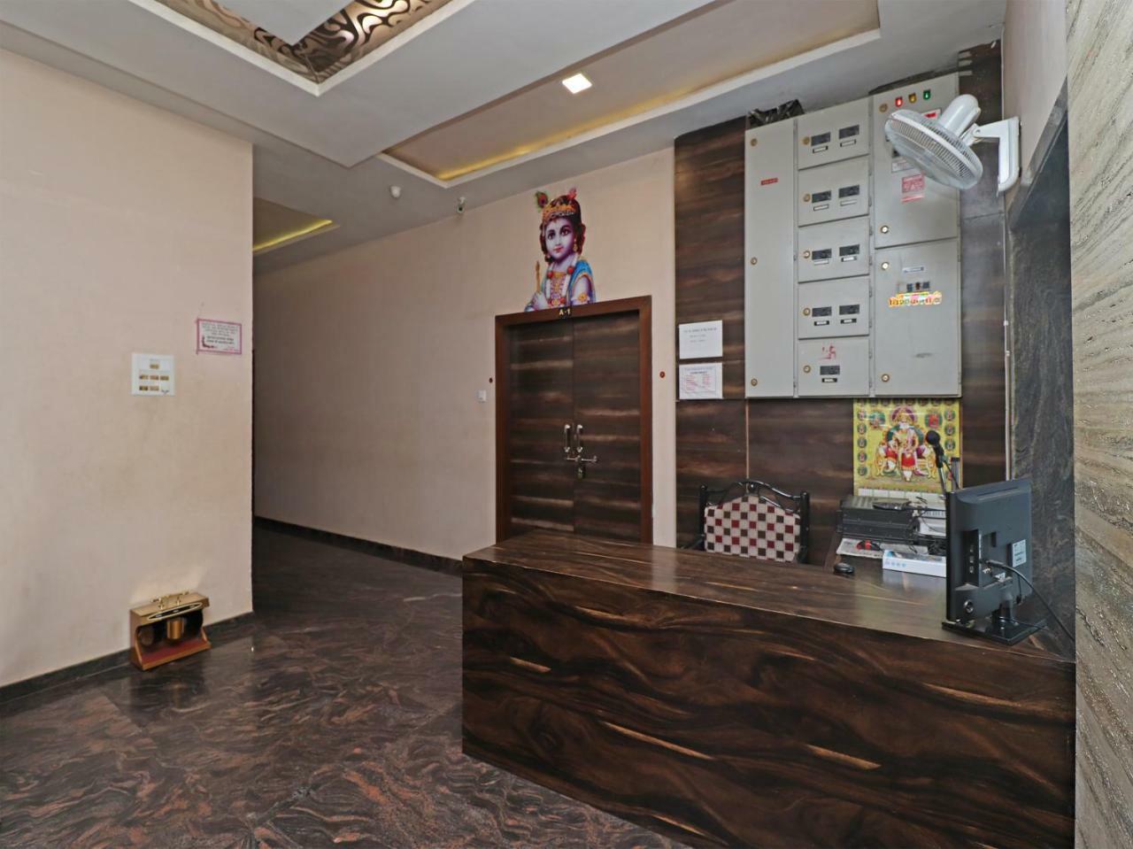Oyo 29012 Gayatri Palace Hotel Durg Bagian luar foto