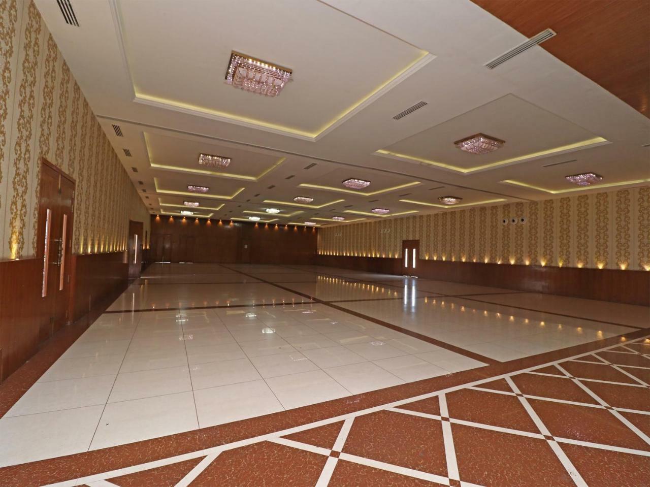Oyo 29012 Gayatri Palace Hotel Durg Bagian luar foto